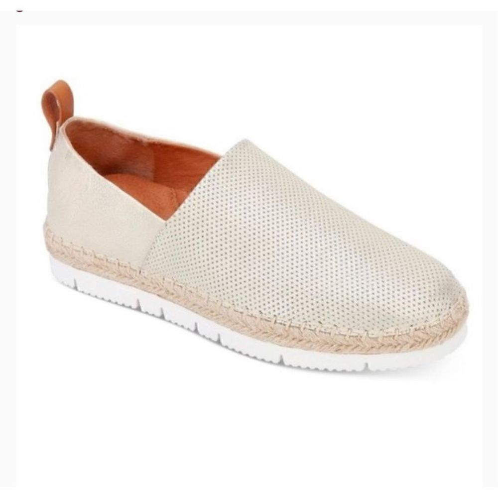 Gentle Souls by Kenneth Cole Gold Metallic Leather Espadrilles Flats Size 6.5
